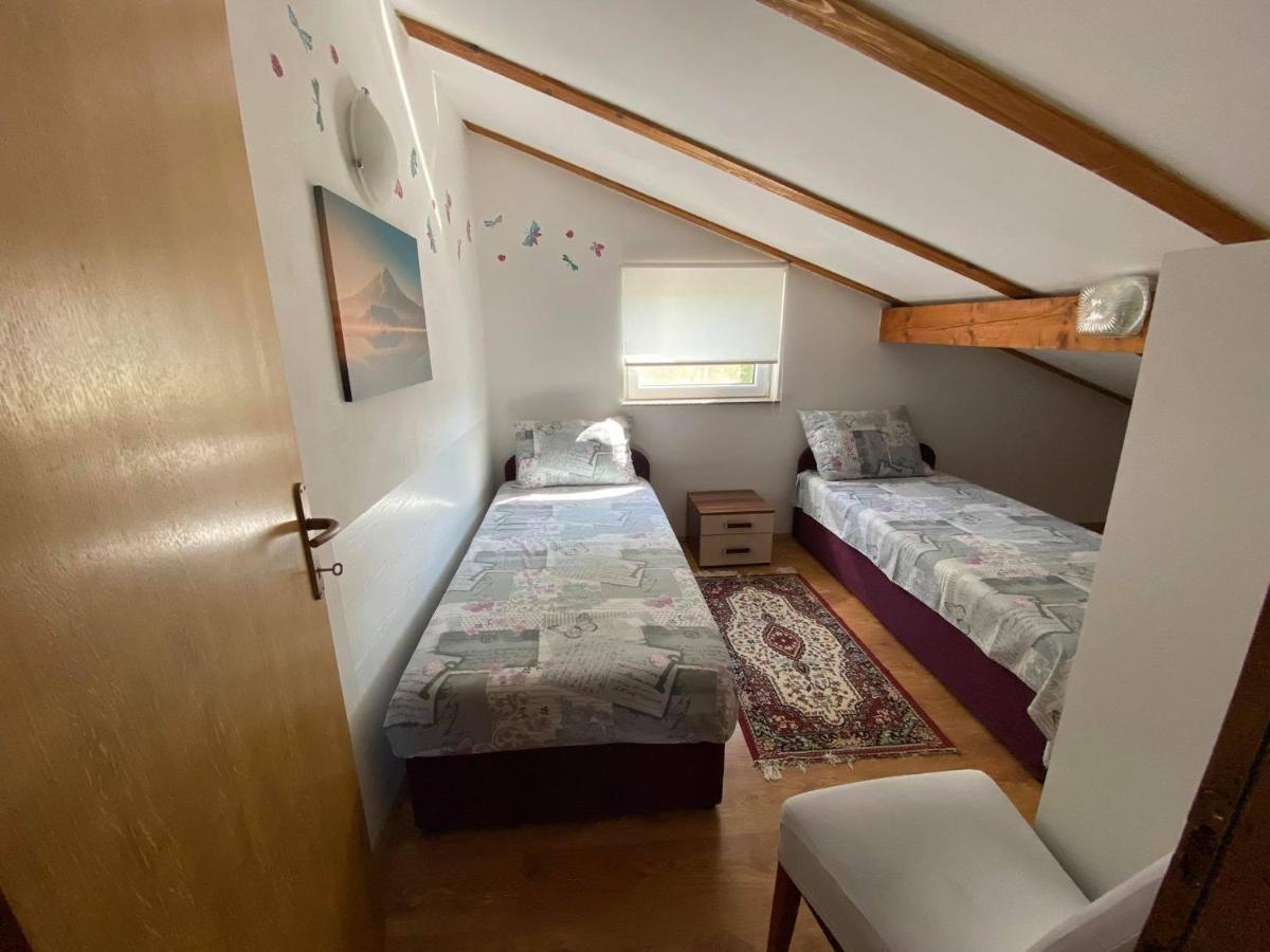 Renic Apartment *