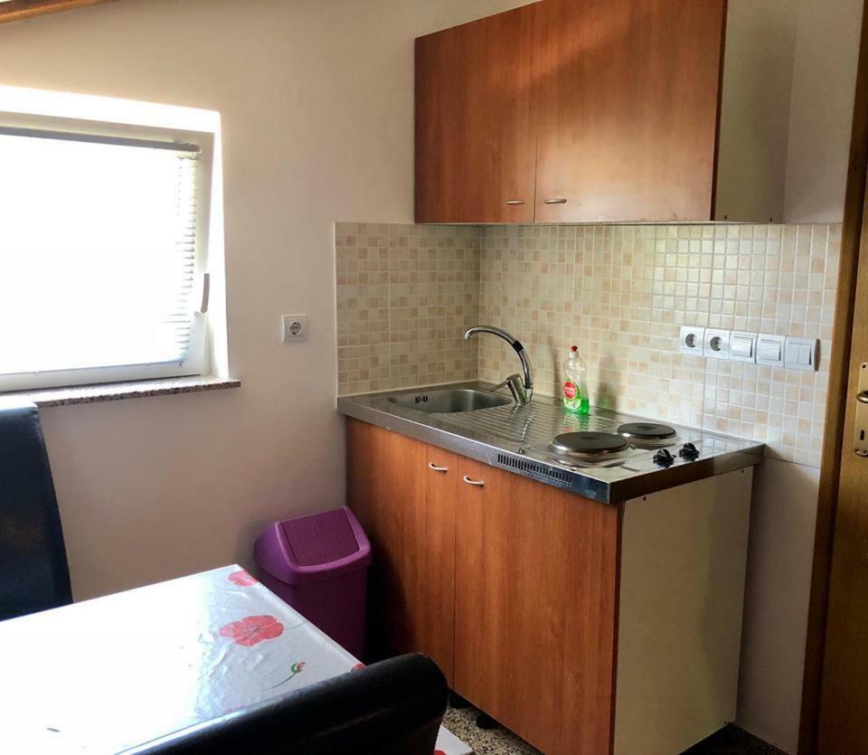Renic Apartment *