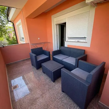 Renic Apartments Nin Exterior photo